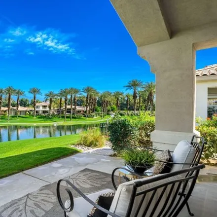 Buy this 3 bed condo on Indian Ridge Country Club in Clubhouse Way, Palm Desert