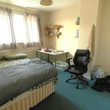 Image 2 - Tippett Close, Colchester, CO4 3UJ, United Kingdom - Apartment for rent