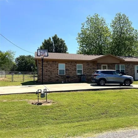 Buy this 4 bed house on 878 Louisiana Avenue in Panama, Le Flore County