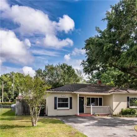 Buy this 3 bed house on 1649 Hour Glass Drive in Orlando, FL 32806