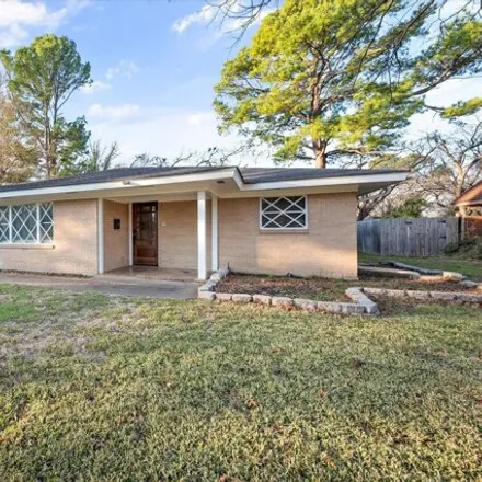 Image 1 - 1962 Mimosa Drive, Corsicana, TX 75110, USA - House for sale