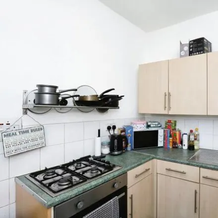 Image 5 - Holland Road, Sheffield, S2 4UT, United Kingdom - House for sale