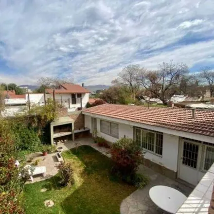 Buy this 3 bed house on Lisandro de la Torre 328 in 5501 Distrito Ciudad de Godoy Cruz, Argentina