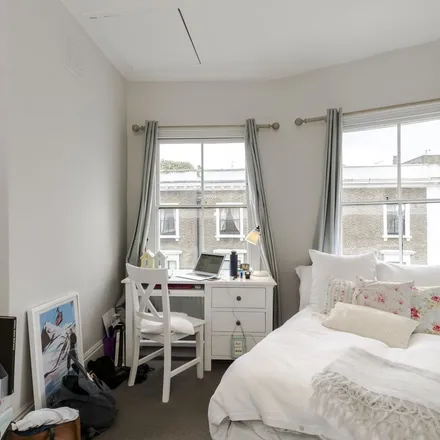 Rent this 4 bed apartment on Westmoreland Terrace in London, SW1V 3HL