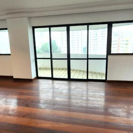 Rent this 3 bed apartment on Rua Professor Martagão Gesteira in Graça, Salvador - BA