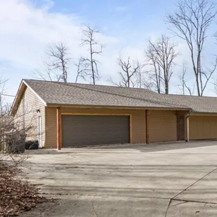 Buy this 4 bed house on 2610 Covington Club Court in Fort Wayne, IN 46804
