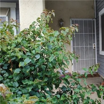 Buy this 2 bed condo on 25911 South Dartmouth Street in East Hemet, Riverside County