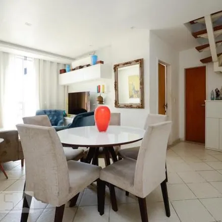 Buy this 4 bed apartment on Rua Joaquim Távora 130 in Icaraí, Niterói - RJ