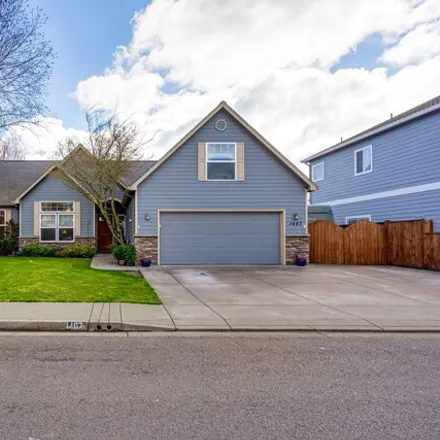 Buy this 4 bed house on 1467 West 12th Avenue in Junction City, OR 97448