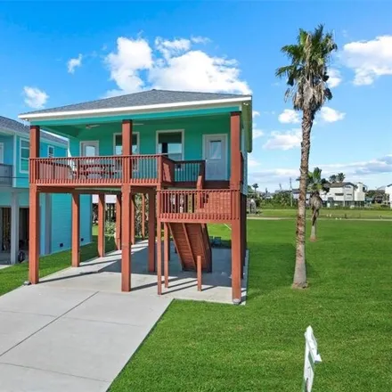 Buy this 3 bed house on 4077 Vista Boulevard in Galveston, TX 77554