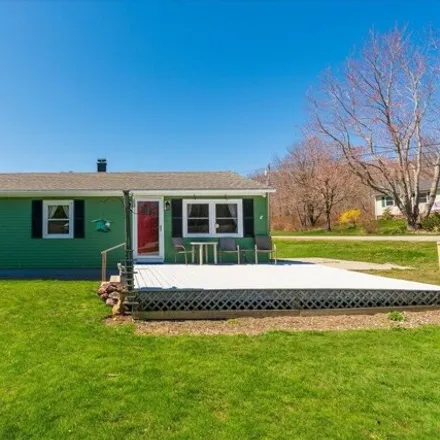 Buy this 3 bed house on 82 Lawn Avenue in Rockland, ME 04841