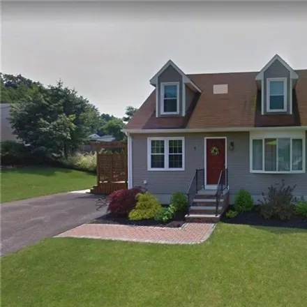 Rent this 3 bed house on 16 Jean Street in Cumberland, RI 02864