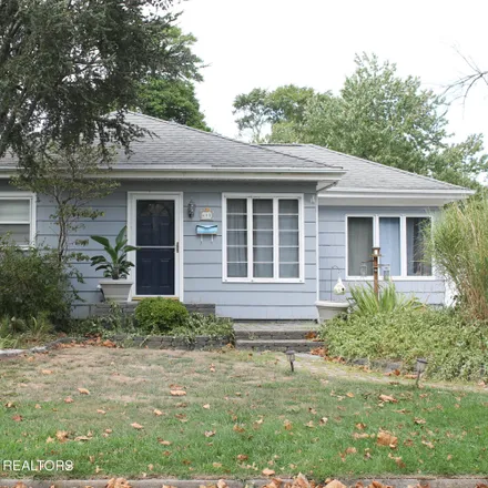 Rent this 3 bed house on 605 Delaware Avenue in Point Pleasant, NJ 08742