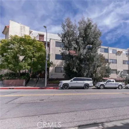 Buy this 2 bed condo on Barrington & Terryhill in South Barrington Avenue, Los Angeles