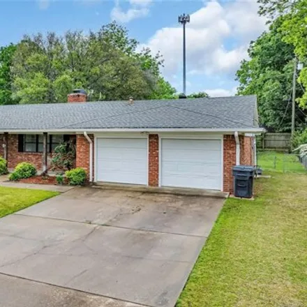Buy this 3 bed house on 1206 North Meadow Drive in Ardmore, OK 73401