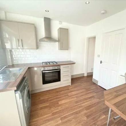 Image 2 - 9 Peacock Crescent, Nottingham, NG11 8EP, United Kingdom - Townhouse for rent