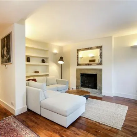 Rent this 2 bed room on 176 Westbourne Park Road in London, W11 1EB