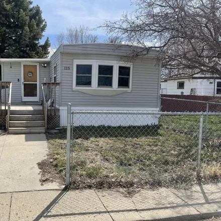 Buy this studio apartment on 157 West Coyote Street in Mandan, ND 58554