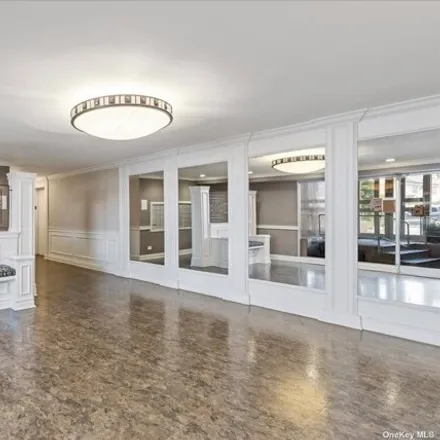 Image 2 - 209-20 18th Avenue, New York, NY 11360, USA - Apartment for sale