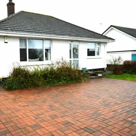 Buy this 2 bed house on Trevingey Crescent in Redruth, TR15 3DF