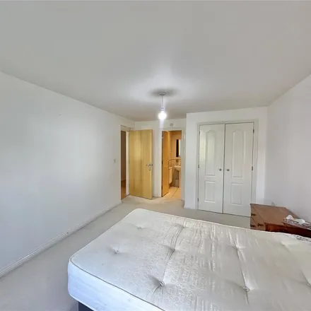 Image 1 - Lady Alesford Avenue, London, HA7 4EE, United Kingdom - Apartment for rent