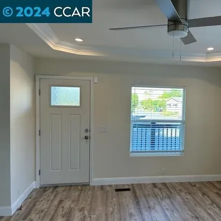 Image 3 - 299 Amate Way, Pacheco, Contra Costa County, CA 94553, USA - Apartment for sale