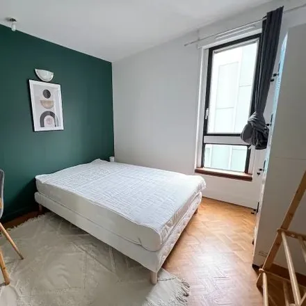 Rent this 1 bed room on 80 Rue Lecourbe in 75015 Paris, France