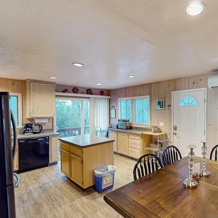 Rent this 3 bed house on Guerneville in CA, 95446