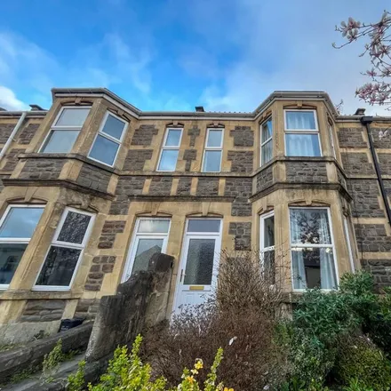 Rent this 4 bed townhouse on Pulteney Gardens in Pulteney Road, Bath