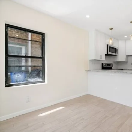 Rent this 3 bed house on 124 West End Avenue in New York, NY 11235