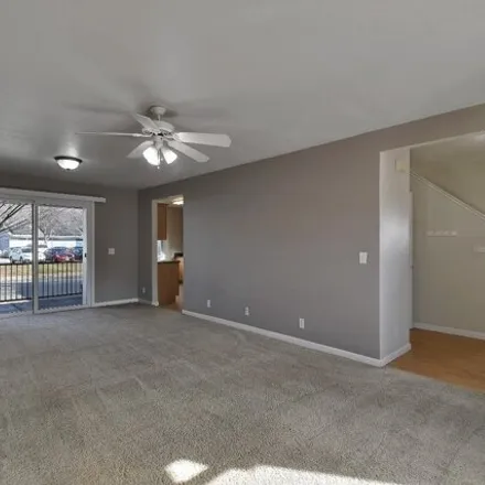 Image 7 - 2048 Hartford Drive, Chico, CA 95928, USA - Condo for sale