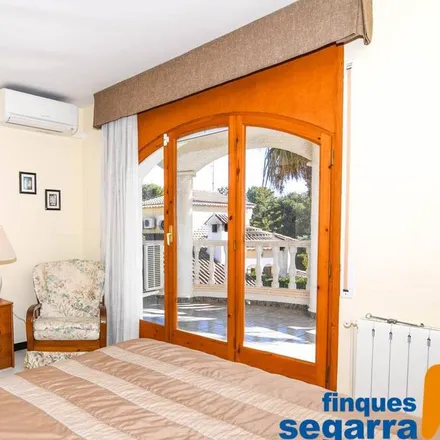 Rent this 4 bed house on 43700 el Vendrell