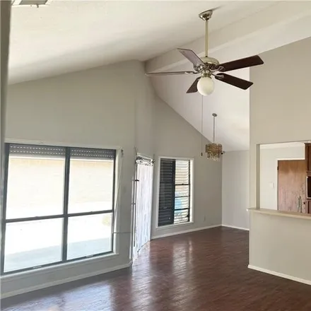 Image 3 - 2417 Woodway Drive, Corpus Christi, TX 78414, USA - House for rent