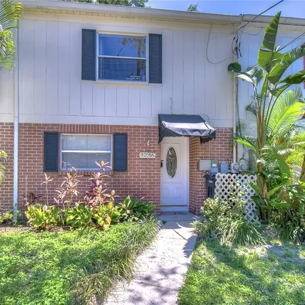 Buy this 2 bed townhouse on 3206 West De Leon Street in Tampa, FL 33609