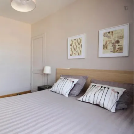 Rent this 2 bed apartment on 22 Rue Duret in 75116 Paris, France