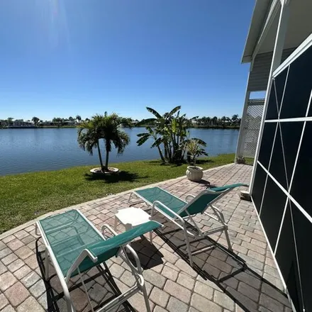 Image 1 - 372 Southeast 34th Court, Okeechobee County, FL 34974, USA - Apartment for sale