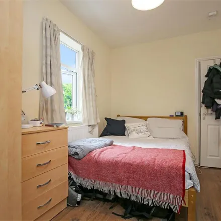 Image 5 - Myrtle Grove, Newcastle upon Tyne, NE2 3LD, United Kingdom - Apartment for rent