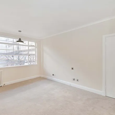 Rent this 3 bed apartment on 67 Balham High Road in London, SW12 9AP