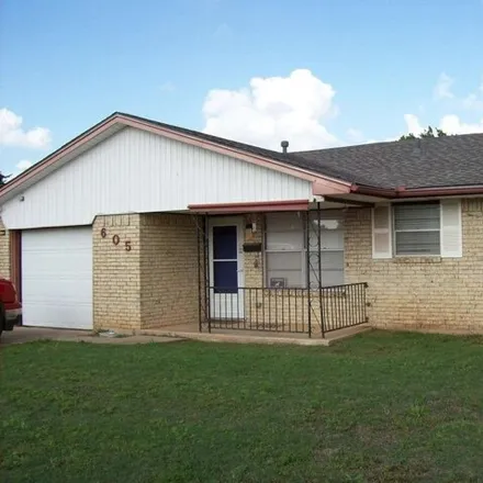 Buy this 3 bed house on 699 Northwest 61st Street in Lawton, OK 73505