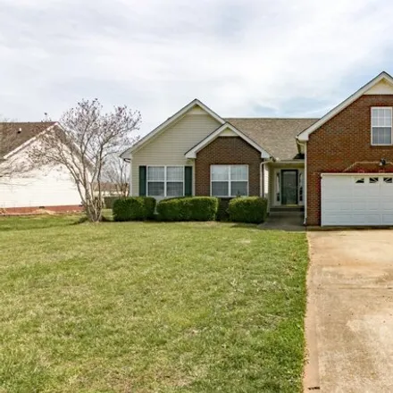 Rent this 3 bed house on 3823 Roscommon Way in Clarksville, TN 37040