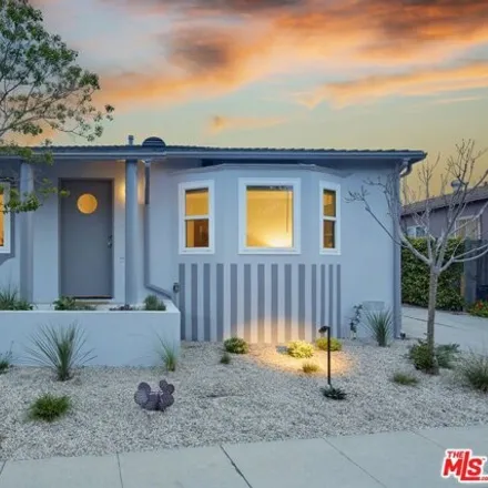 Buy this 2 bed house on 253 6th Avenue in Los Angeles, CA 90291