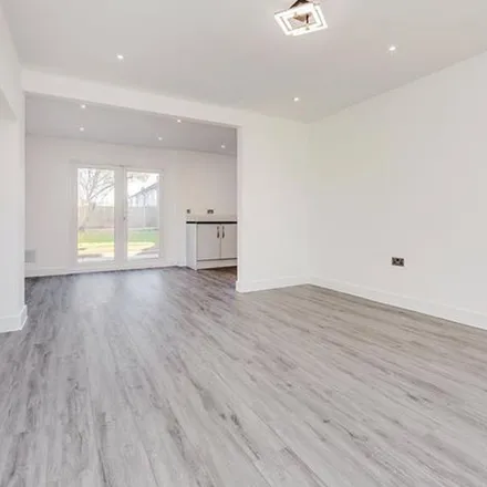 Rent this 3 bed apartment on Micklefield Way in Borehamwood, WD6 4LG