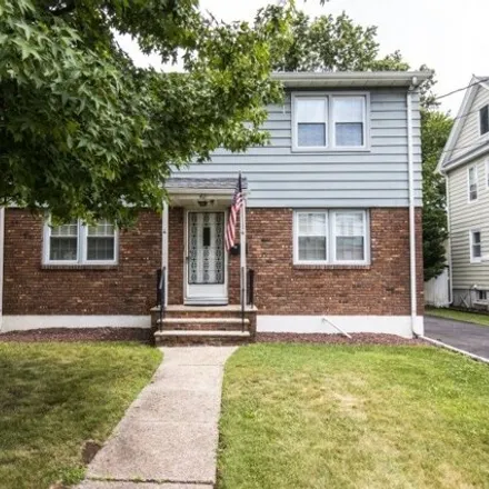 Rent this 3 bed house on 39 South Union Avenue in Cranford, NJ 07016