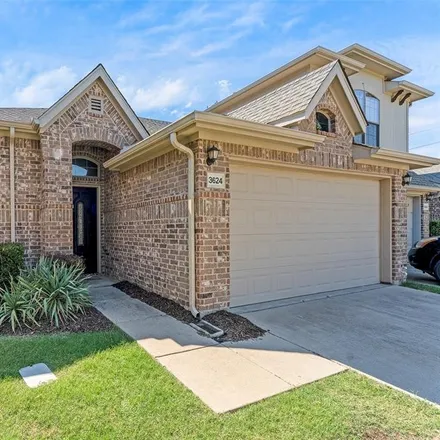 Buy this 3 bed townhouse on Vienna Street in Irving, TX 75038