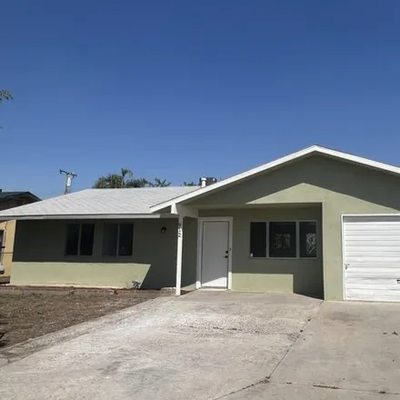 Buy this 3 bed house on 918 Sycamore Avenue in Lindsay, CA 93247