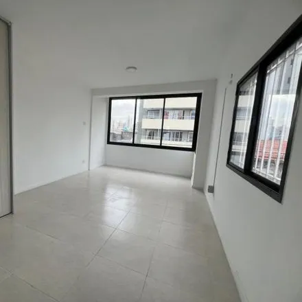 Buy this studio apartment on Margarita Weild 1523 in Partido de Lanús, Lanús Este