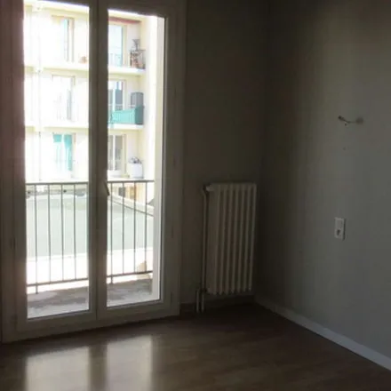 Image 2 - 1 Boulevard d'Estourmel, 12000 Rodez, France - Apartment for rent