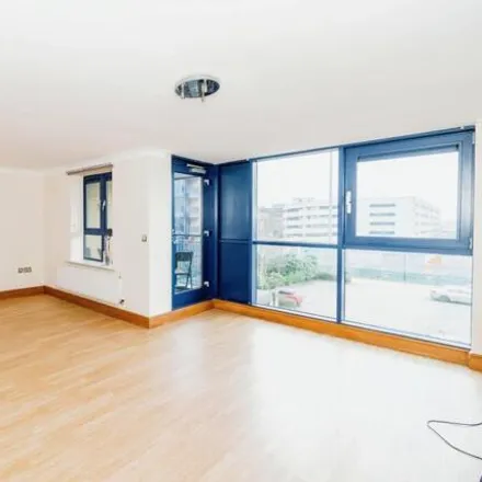 Image 2 - Charter House, 85 Canute Road, Crosshouse, Southampton, SO14 3GX, United Kingdom - Apartment for sale