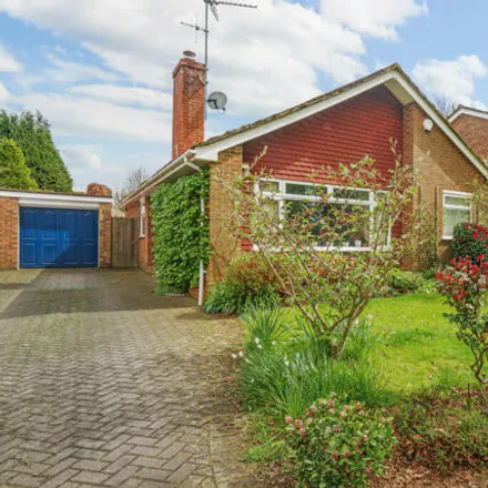Buy this 3 bed house on Chestnut Way in Godalming, GU7 1TS
