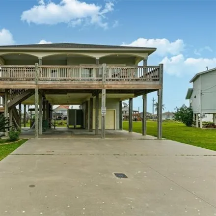 Buy this 3 bed house on 954 Townsend Drive in Galveston County, TX 77650